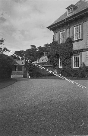 BEAULIEU  ENTRANCE TO COURTYARD